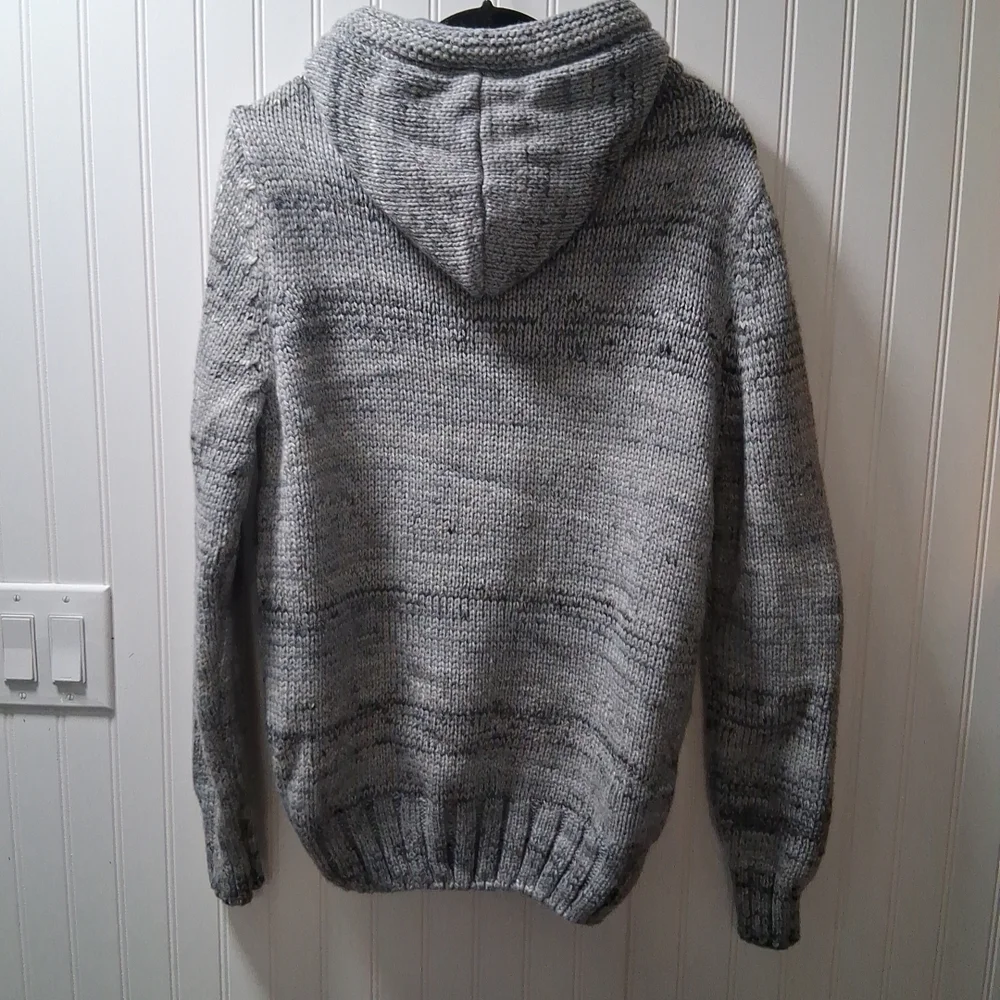 Men's Gray Cable Knit Sweater with Button Detail - Picture 16 of 16